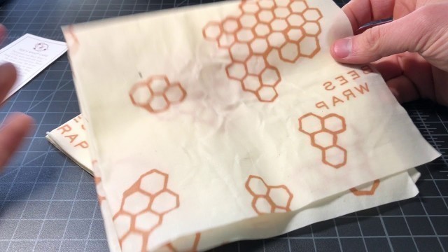 'Bee\'s Wrap Eco-Friendly Reusable Food Wraps Review - Real Beeswax!'