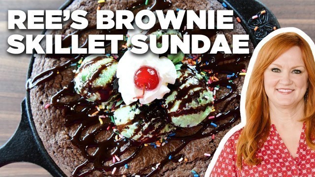 'Ree Drummond\'s Layered Brownie Skillet Sundae | The Pioneer Woman | Food Network'