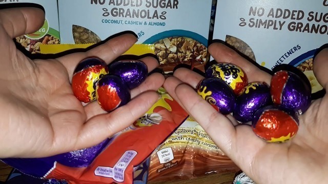 'Cadbury mini creme eggs, dairy milk oreo chocolate uk food review'