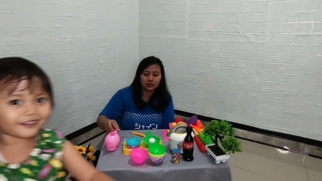 'Cia Bermain masak masakan warna warni | cia play cooking, selling colorful food #masak masakan'