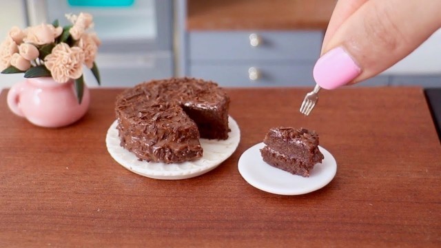 'MINIATURE CHOCOLATE GATEAU *real mini cake*'