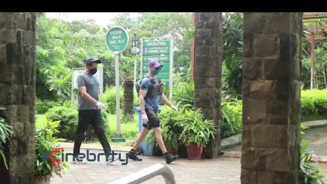 'fitness icon Anil Kapoor walking in chowk'