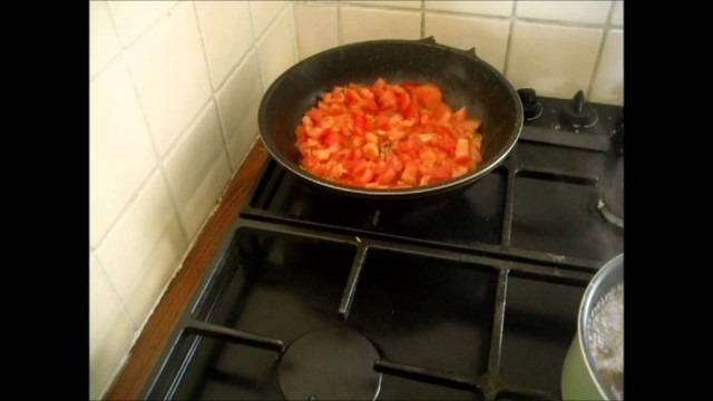 'Recettes et Fitness : Pates complètes aux maquereaux et sa sauce aux légumes'