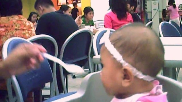 'Baby Angel @ sm food court ^_^'