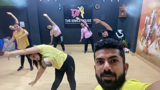 'Non stop bhangra workout  |Bhangra |workout |caloriesburn |thedancehouse |gautampopliofficial |'