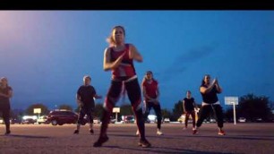 'mil horas zumba fitness with Lucy Molina'