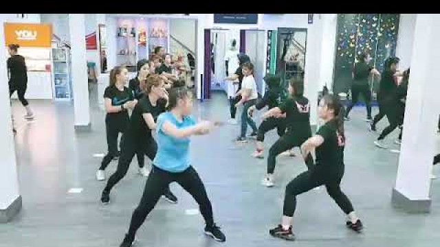 'SUAVE- ZUMBA FITNESS( Formasi)||Choreo ZIN LUCY#cardioworkout #zumbadance#zumbafitness'