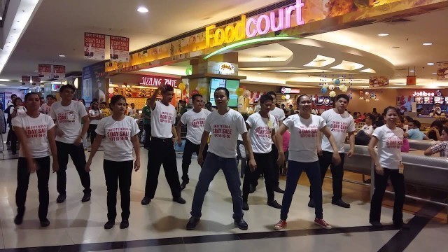 'SM Foodcourt Iloilo Crew on 3DS'