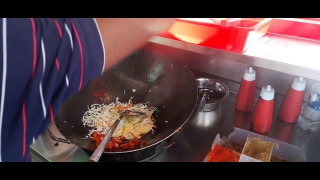 'Hyderabad street food chicken Noodles| street food chicken Noodles preparation|tasty chicken noodles'