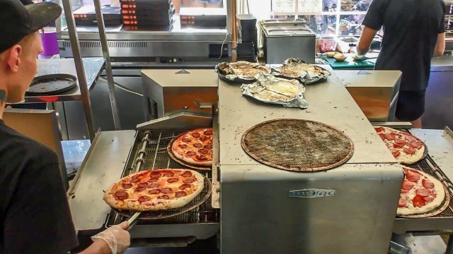 'Fast Food Pizza. Automatic Machine Cooking Pizza. Minsk Street Food, Belarus'