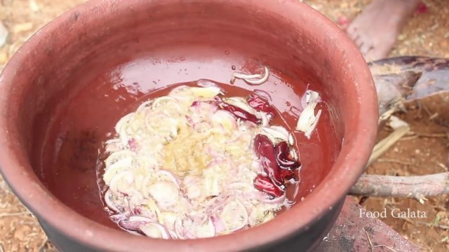 'Country Chicken gravy prepared by my Grandma / Village food factory'