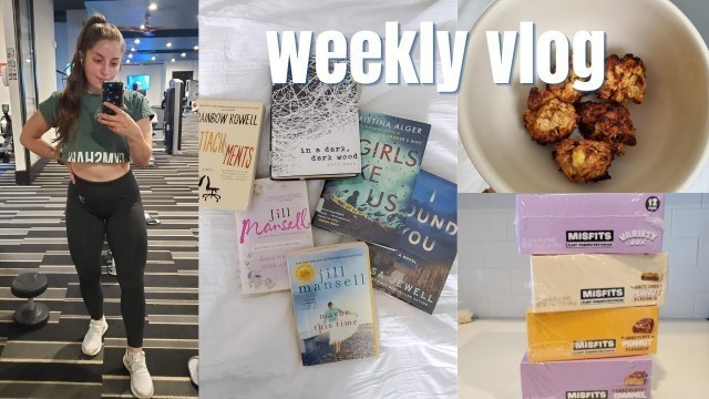 'WEEKLY VLOG | yummy food, book reviews, and library book haul'