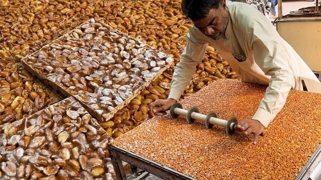 'PEANUT CHIKKI MAKING SKILLS | Live Moongfali Recipe! Amazing Street Food Jaggery Bar Food Processing'