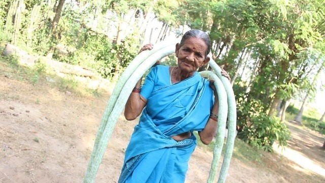 'Snake gourd Curry Recipe In Village Style || Myna Street Food || Food Info'