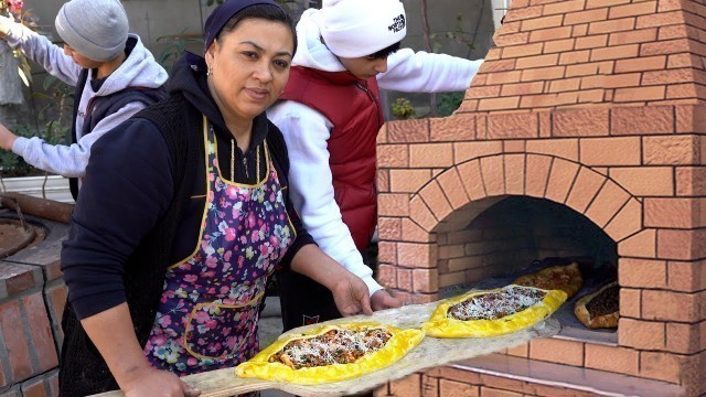 'Cooking Traditional Turkish Street Food \"Pide\" in  Brick Oven!'