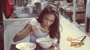 'Noodle Shop in Thai village | Thai Street Food ร้านหยุดบ่อย | Asian Taste'