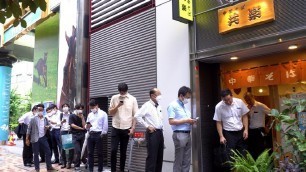'For 66 YEARS!!! TINY Ginza Ramen shop in TOKYO still draws LONG LINES!'