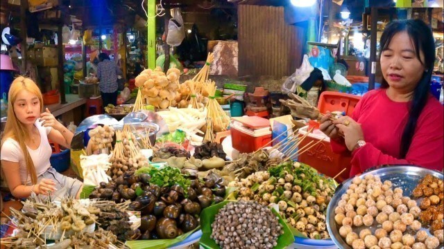 'Cambodian street food, Delicious Plenty of food @  BKK market in Phnom Penh city 2023'