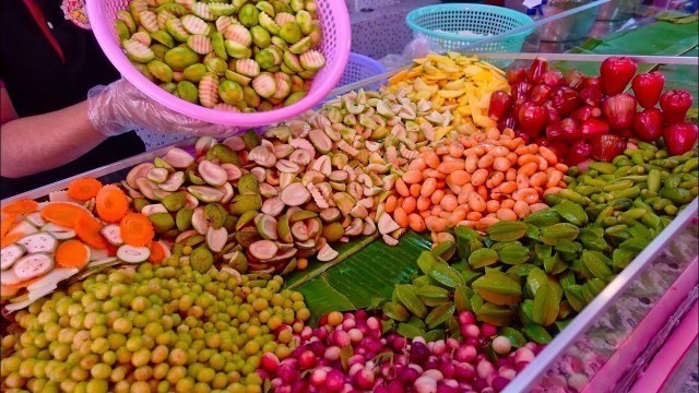 'Massive Exotic Fruit Buffet in Phnom Penh - Cambodian Street Food'