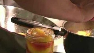 'Canning and Preserving Fruits and Vegetables : Simple Canning Recipes : How to Can Peaches in a Canning Jar'