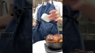 'how to serve bread at a restaurant as a pastry cook'