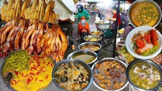 'Plenty of Cambodian street food for dinner @ Chhbar Ampov market, Khmer street food'