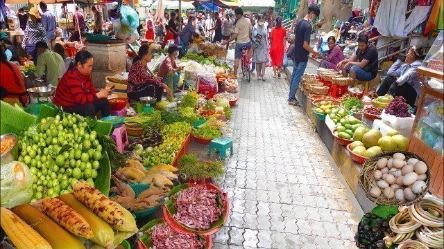 'Papaya Salad, Cambodian Sandwich, Dessert, Guava & Market Food - Cambodian Street Food Compilation'