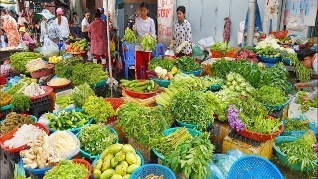 'Colourful market, vegetables, fruits and meat market, Cambodian street food market'