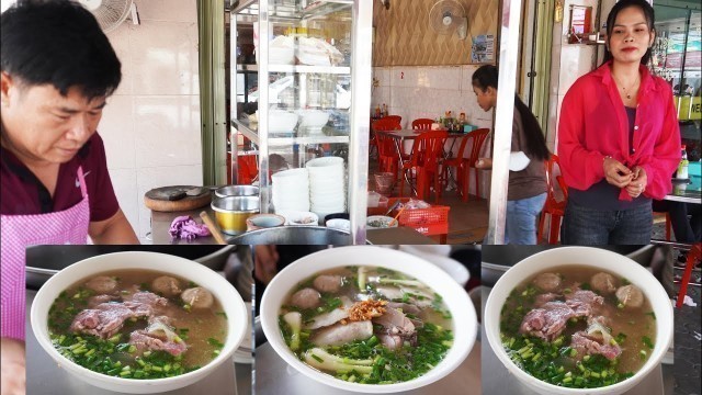 '$2.50 Breakfast beef noodle soup, street food Ta Khmao, Cambodian street food'