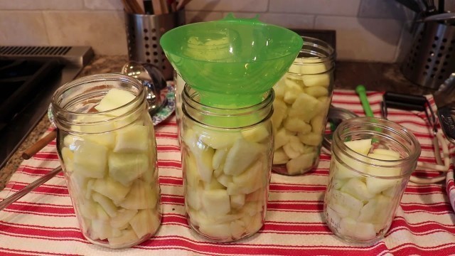 'Canning apples from my apple tree harvest in simple syrup - Preserving Apples'