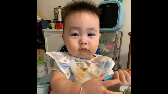 'THIS IS HOW MY BABY EAT [10 months old baby]'