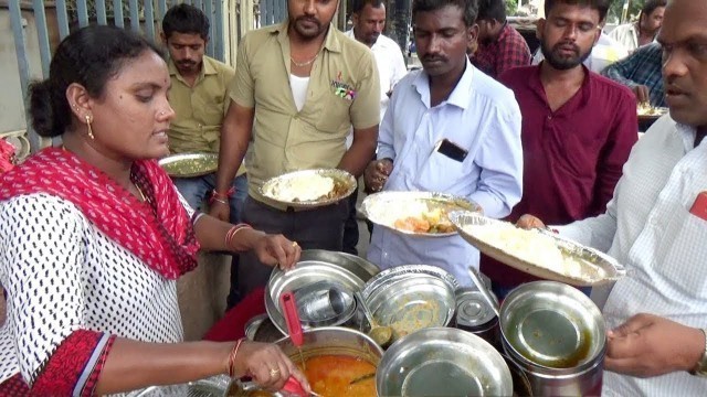 'It\'s a Lunch time in Hyderabad | Delicious Meals Starts @ 20 rs | 100 Plates Finished an Hour'