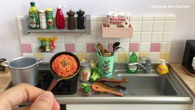 'Re-Ment Mini Kitchen | Toy Miniatures Toy Food Cooking | Spaghetti with Mushrooms in Tomato Sauce'