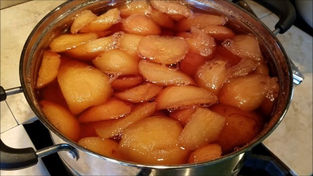 'How to Preserve Pears or Apples - step by step easy canning fruits.'