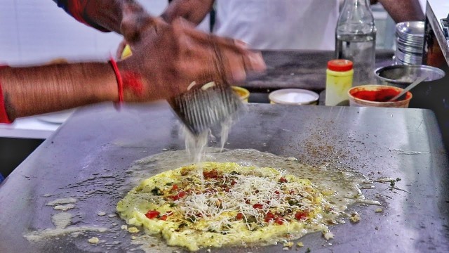 'India\'s Most Costly Egg Omlet | Green Cheese Omelette For 170 Rs. | Indian Street Food'