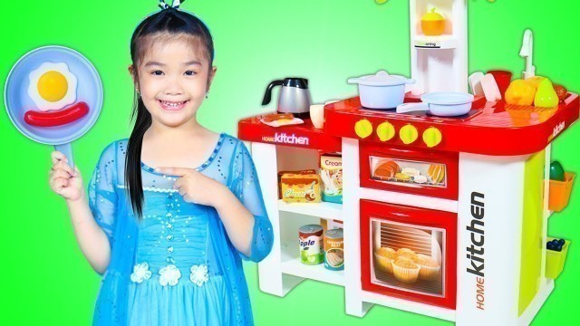 'Hana Cooks Pretend Food with Kitchen Toy Set'