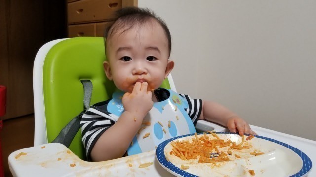 '10 months old baby eating pasta | feeding himself'