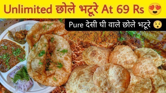 'UNLIMITED Chole Bhature At 69 Rs || Delhi Street Food (English Subtitles)'