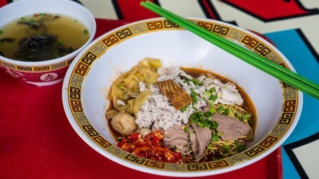 'Best Singapore Food - BAK CHOR MEE at Hill Street Tai Hwa Pork Noodles'