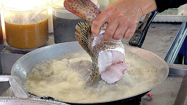 'FANTASTIC!! Street Food Whole GROUPER Fish Sweet and Sour Sauce'