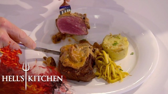 'Gordon Ramsay Loves Chef\'s Porterhouse Steak | Hell\'s Kitchen'