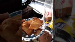 'chill Samosa || Gwalior street food || street food India #shorts #Youtubeshorts'