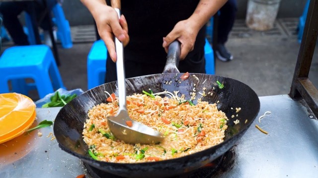 'Chinese Street Food -Night market master chef iron pan egg fried rice and noodle collection'