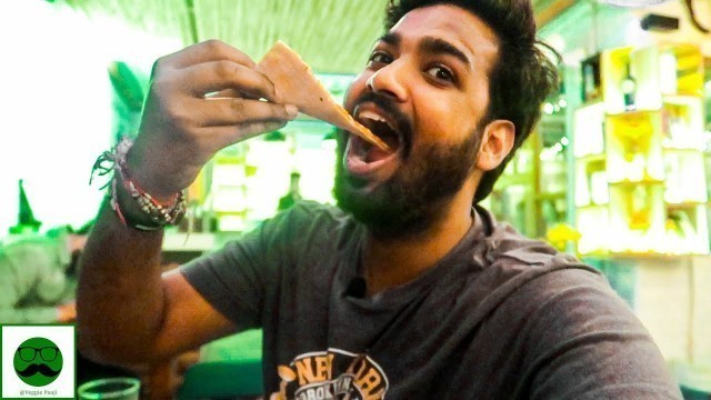 'Food Tour Of Champa Gali Saket || Best Places to Visit in Delhi || Veggiepaaji'