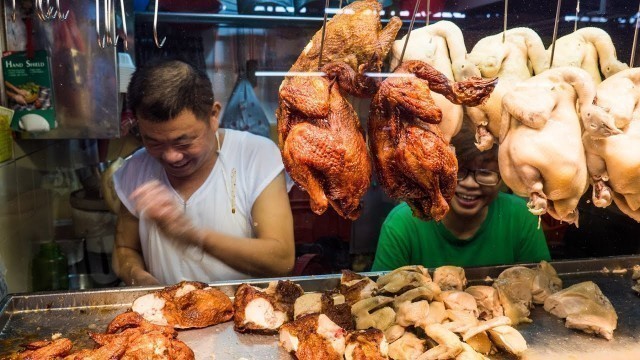 'Famous Singapore Chicken Rice - Roasted Chicken VS. Boiled Chicken!?'