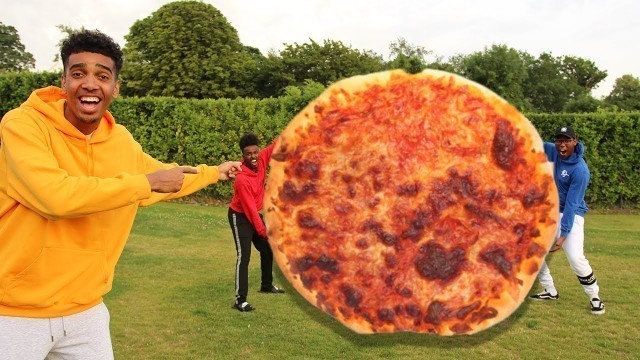 'Who Can Make The BIGGEST FOOD Challenge (GIANT PIZZA)'