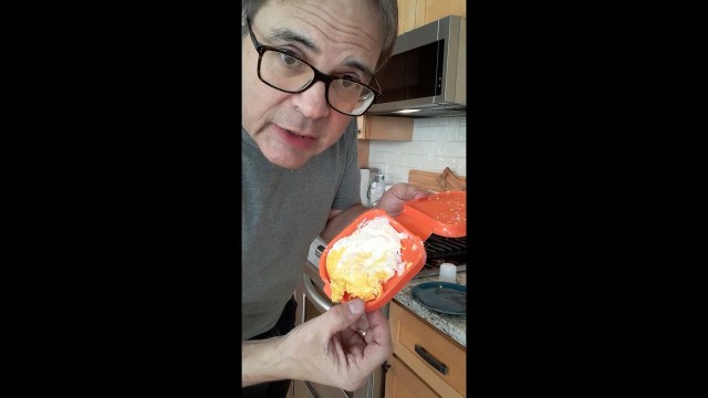 'Rocky Nichols Demonstrates Microwave Egg Cooker - Funny Guy Food Reviews'