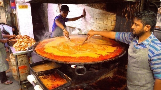 'VOLCANO CHICKEN in Delhi, India | Ultimate INDIAN STREET FOOD tour in Delhi | What to eat in Delhi'