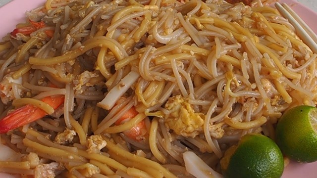 'Fried Sotong (Squid) Prawn Mee | Hokkien Mee | Singapore Street Food'