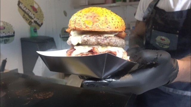 'Amazing HUGE Double Burger. Best in Camden Town, London. Street Food'